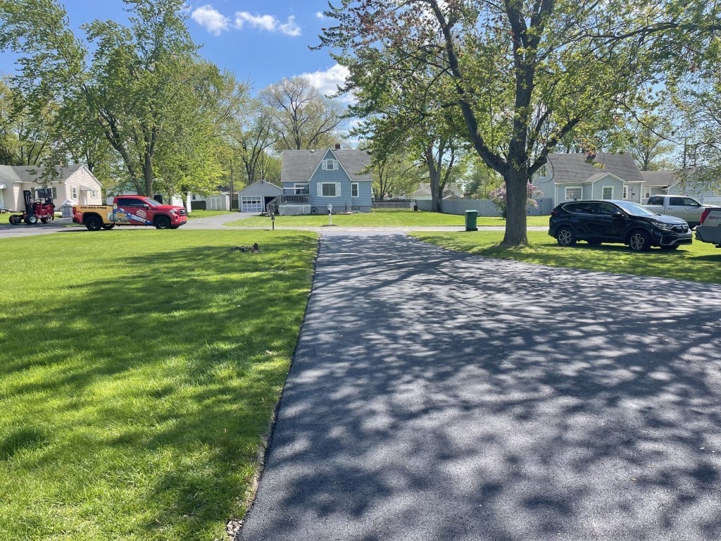 Driveway in Merr.jpg Driveway in Merr.jpg